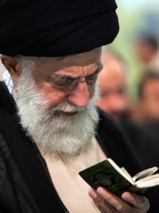 مقام معظم رهبری حضرت آیت الله العظمی خامنهای تدبر در قرآن کریم