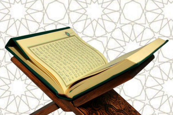 کسی که قانون‌گذاری می‌کند، باید به قرآن و دین علم داشته باشد